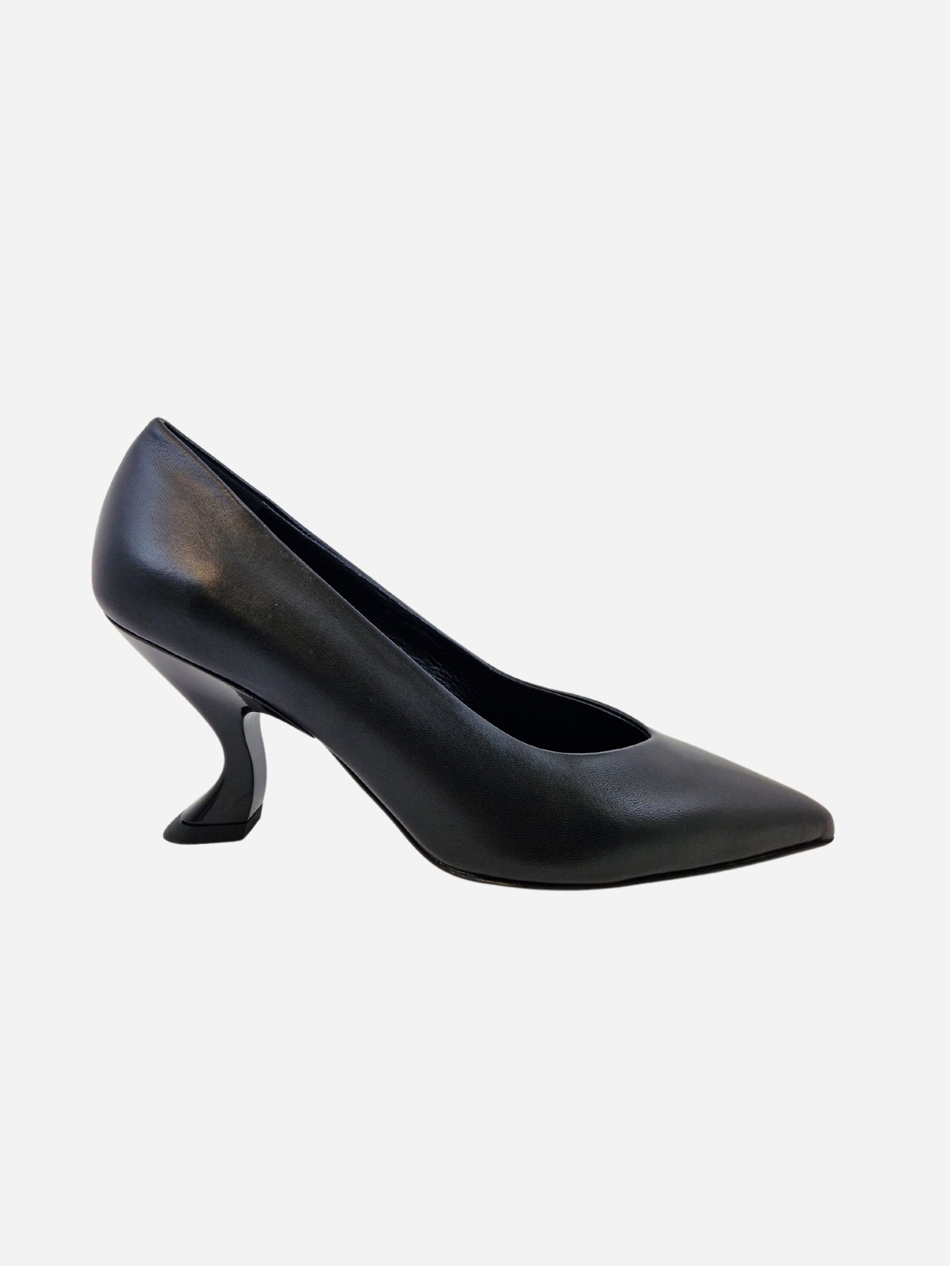 décolleté in pelle nera con tacco virgola shana